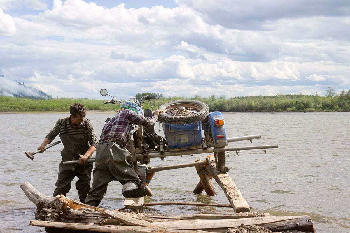 972BREAKDOWNS-URAL-RIVER-PREPPARED-ADN-OVERLAND