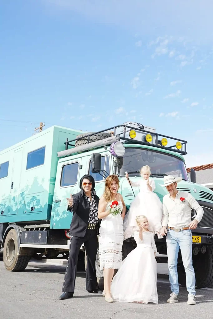 Mercedes Benz 1113LAF de fire rosie on tour-ADN-OVERLAND
