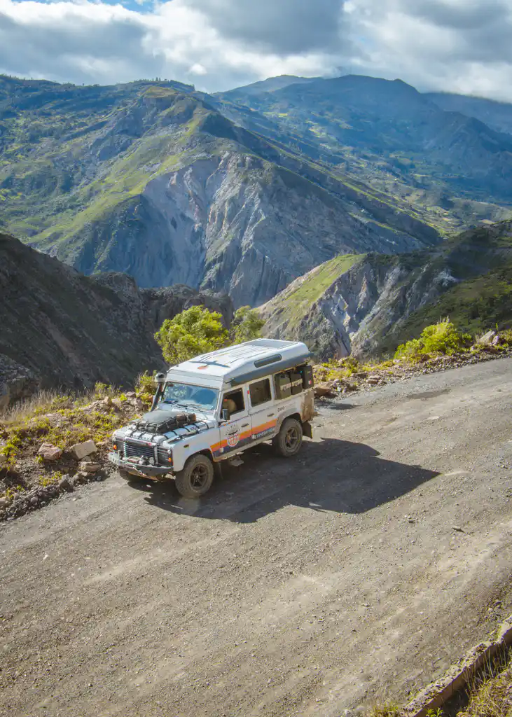 Paisajes verdes y su Land Rover