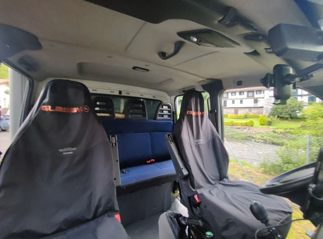 ADN OVERLAND - IVECO DAILY 4x4 55S18W camper interior cabina - Del rollo furgo